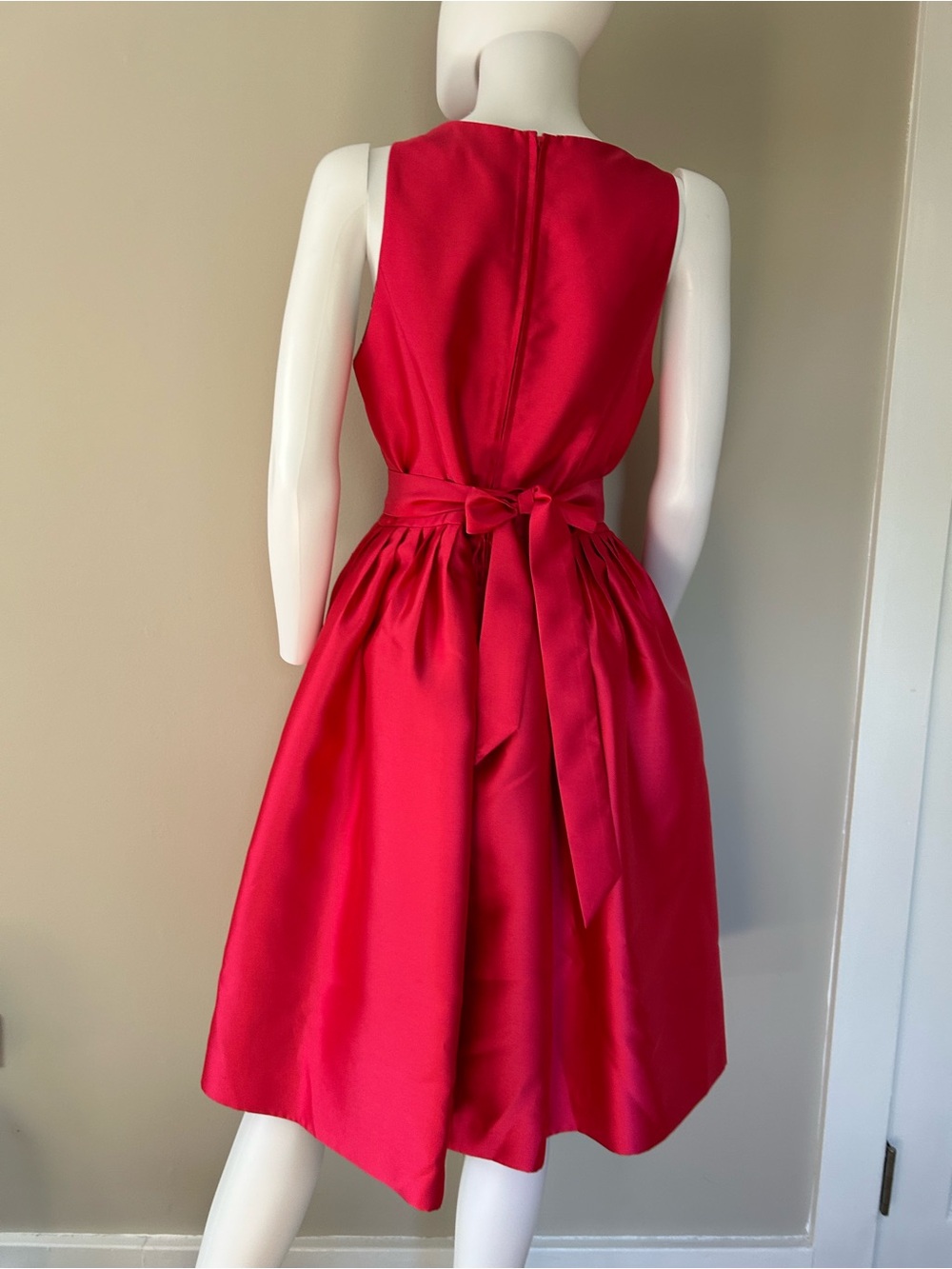 Isaac Mizrahi New York Red Satin Fit & Flare Cocktail Dress Size 8 - Picture 7 of 13